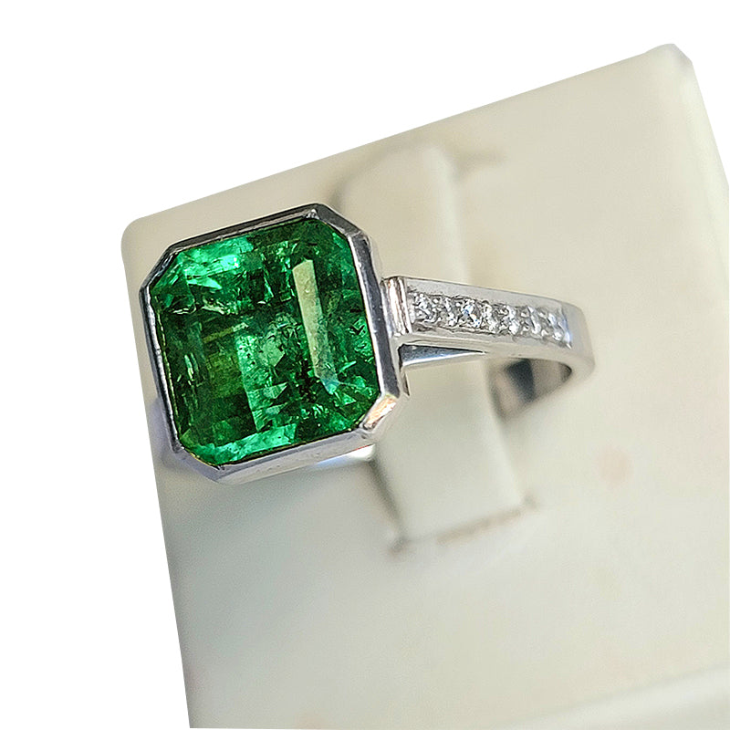 Emerald Star Trek Ring