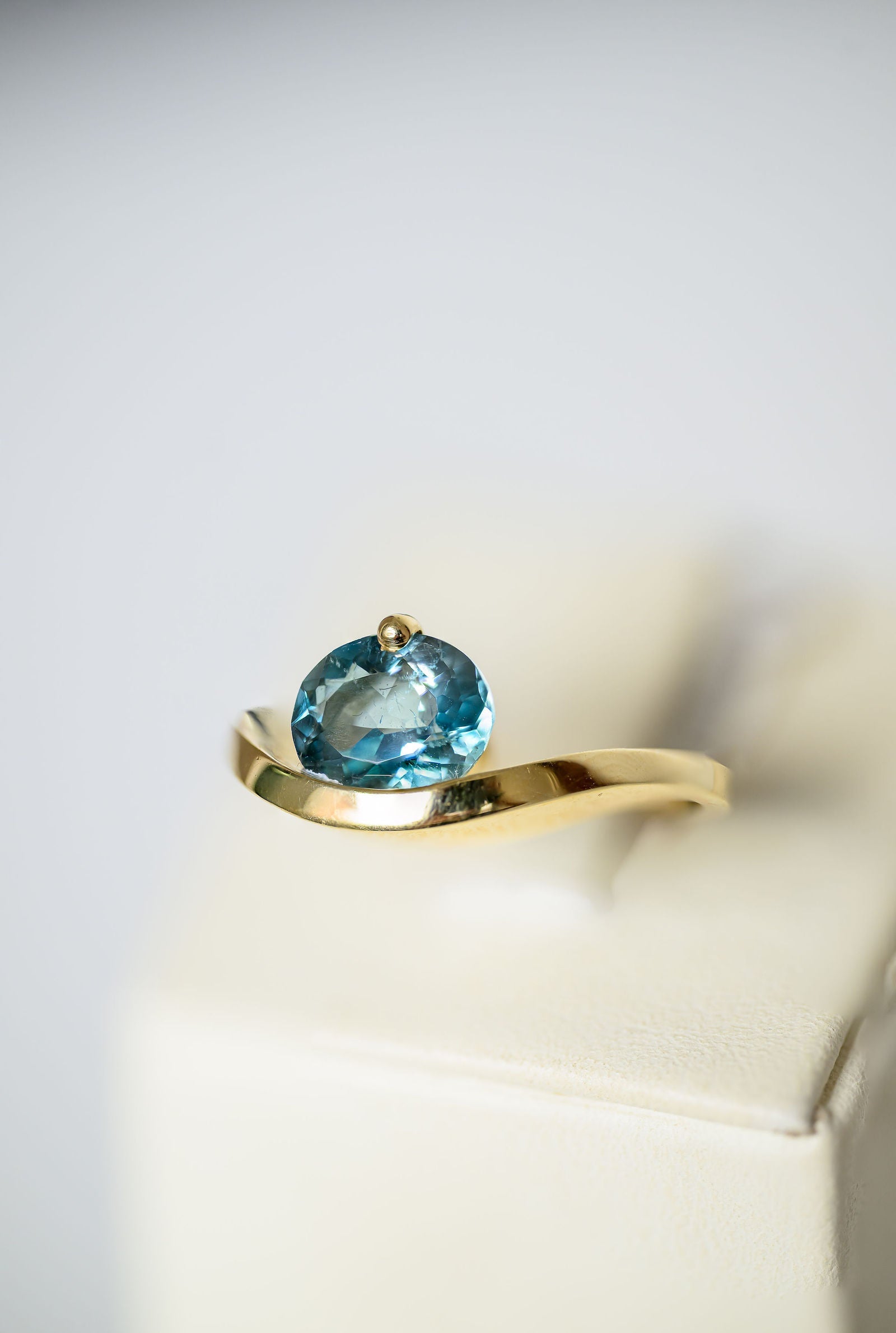 Aquamarine Oyster Ring