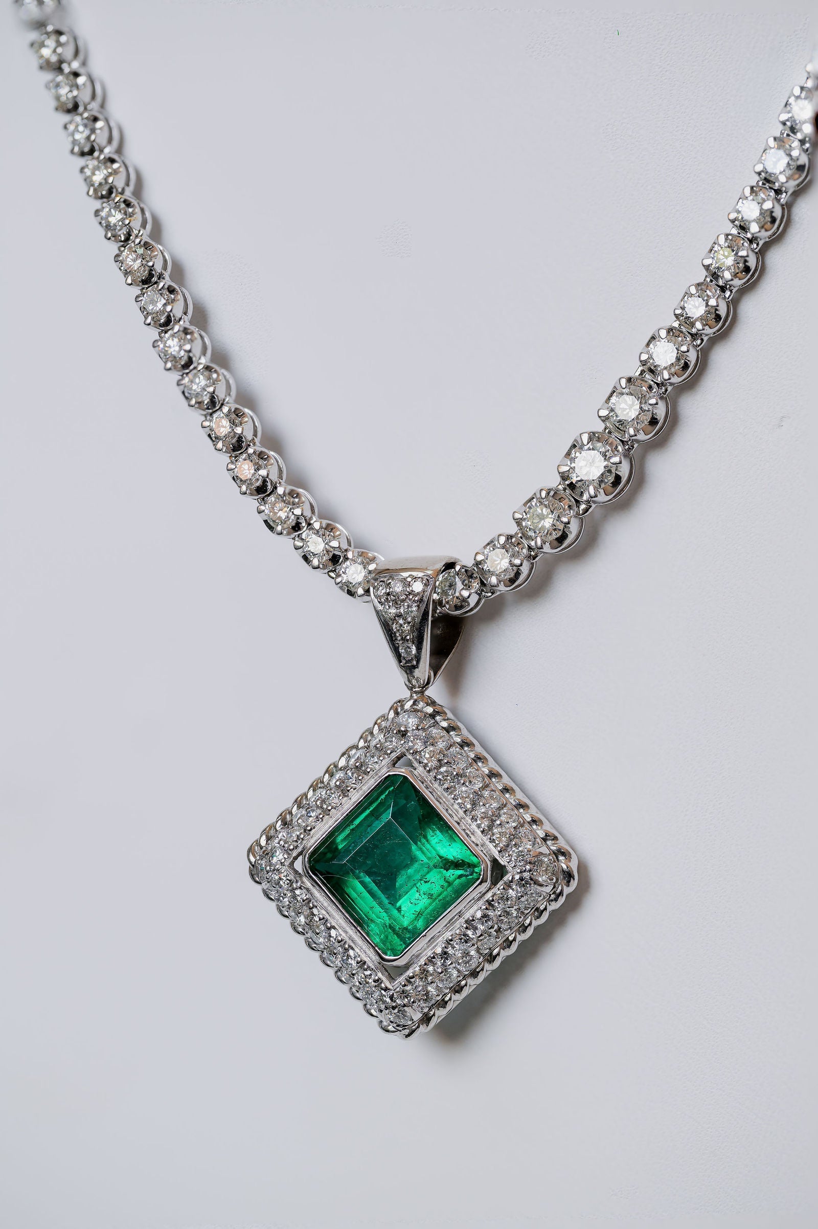 Emerald Effie Pendant