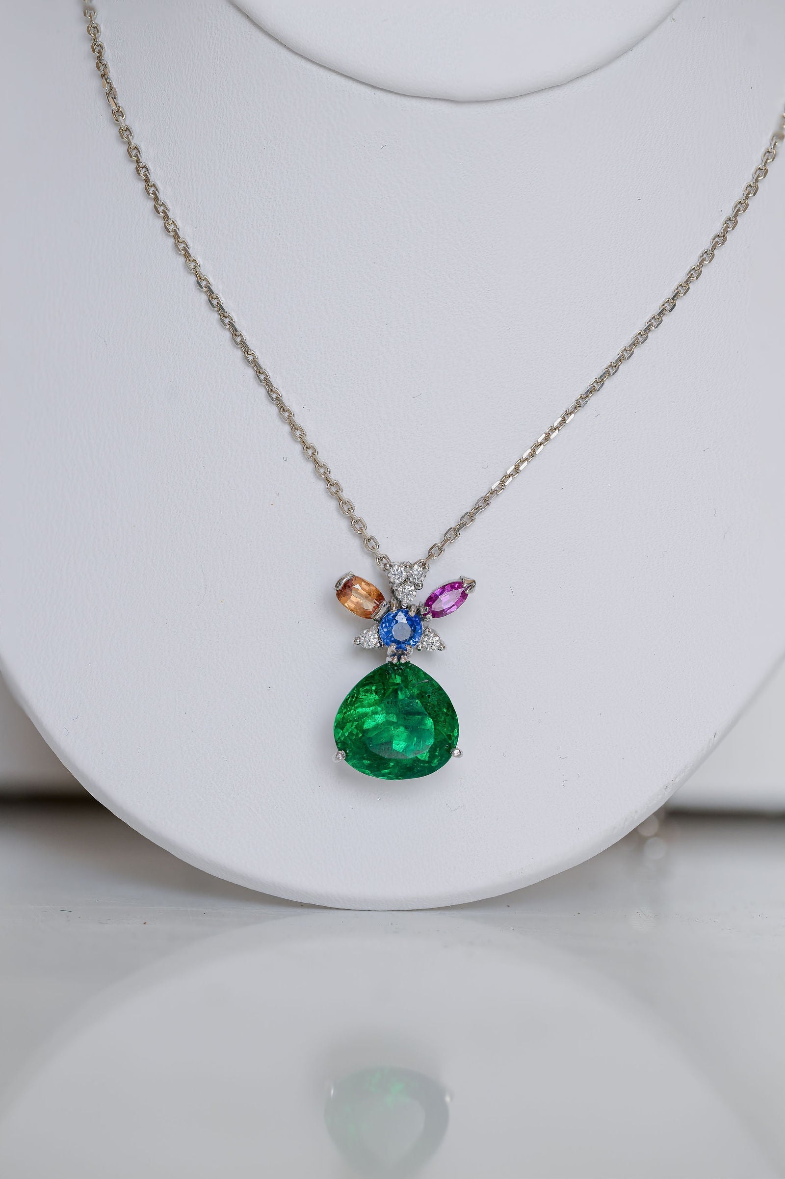 Emerald Bu -Jin Pendant