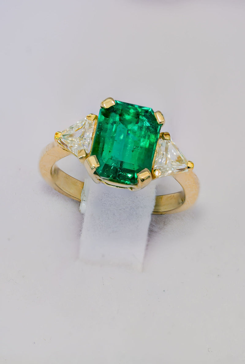 Emerald Trilogy Ring