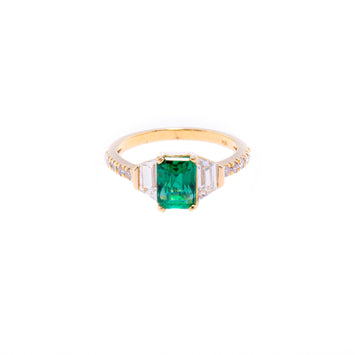 Emerald Trapezoid Diamonds & Diamond Pave Ring
