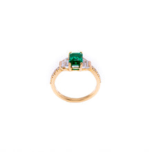 Emerald Trapezoid Diamonds & Diamond Pave Ring