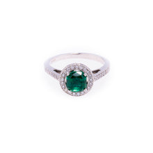 Emerald Classic Ring