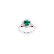 Emerald Classic Ring