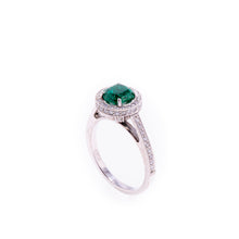 Emerald Classic Ring