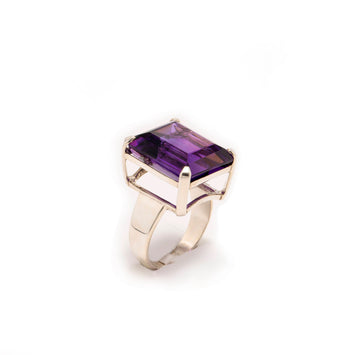 Amethyst Claw Ring
